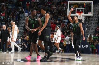 他坚持每天 他坚持每天