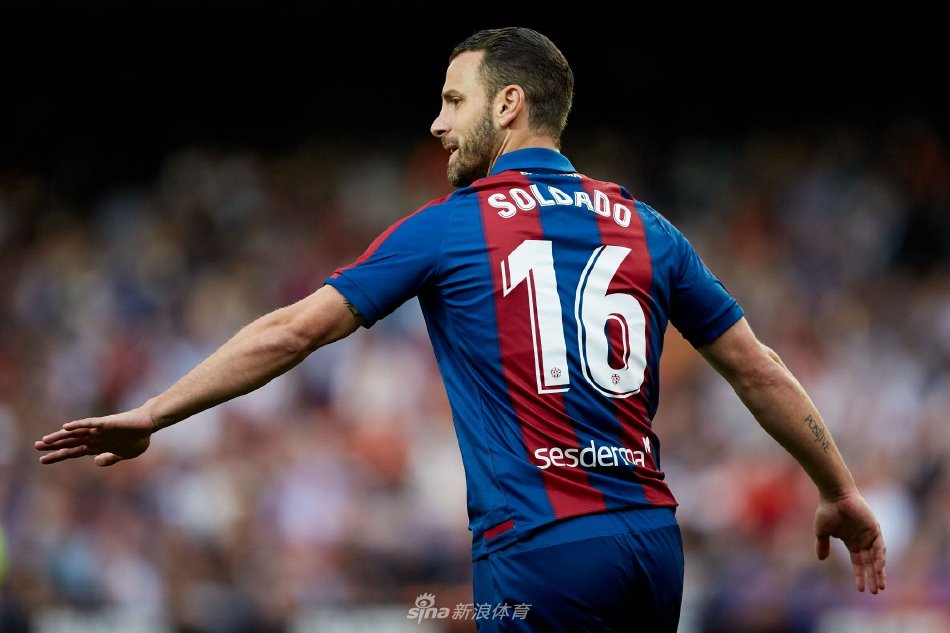 斥签下即战 斥签下即战