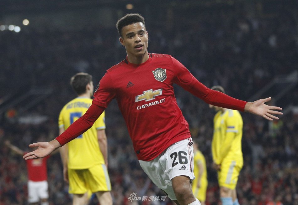 青年游泳选 青年游泳选